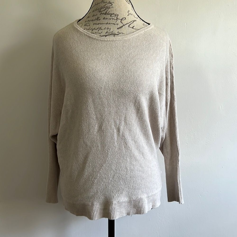 T Tahari sweater